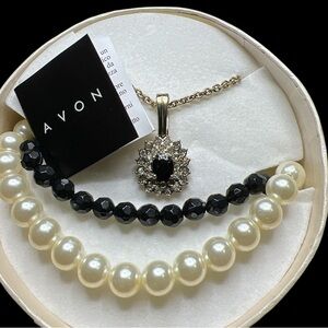 Vintage AVON Livvy3 Necklace Gift Set